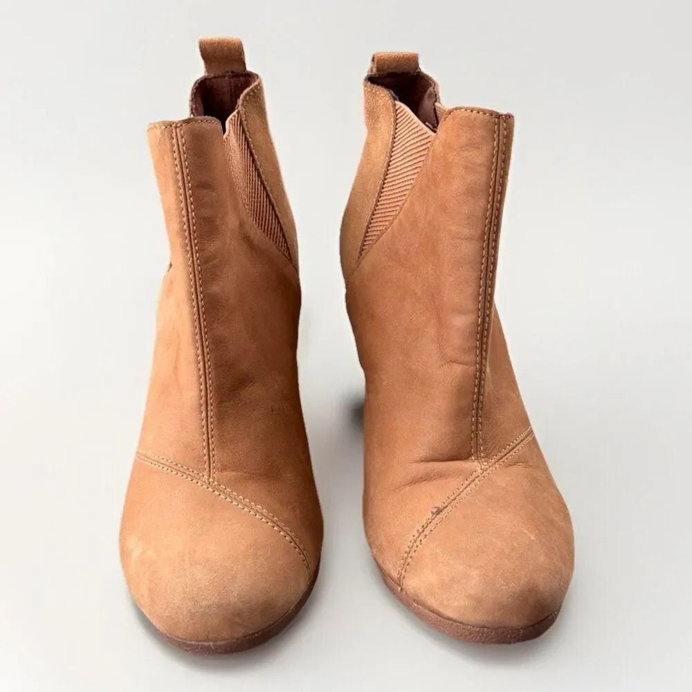TOMS Kelsey Women's Tan Oiled Nubuck Suede Wedge Chelsea Ankle Booties Size 8